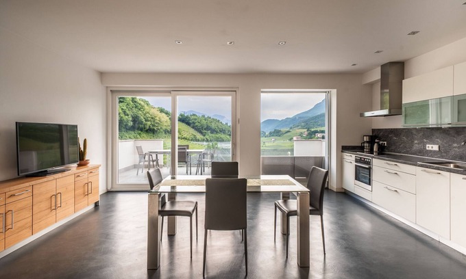 Caldaro Sulla Strada del Vino Apartment | 733B Apartment Villa Laurin