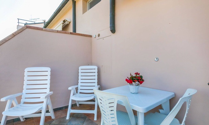 Rosignano Solvay Apartment | Nice apartment for 6 people with WIFI, A/C, TV, balcony and parking