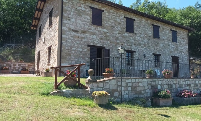 Serrapetrona House | It's pure magic! Dont' miss this unique chance.a beautiful view and an exclusive stay will take yo