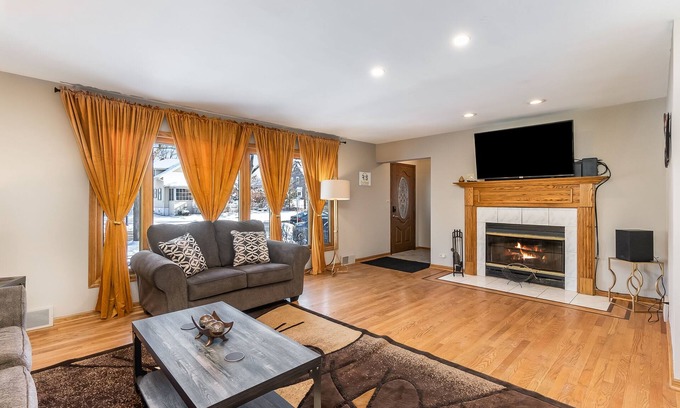 Itasca House | Itasca Rental
