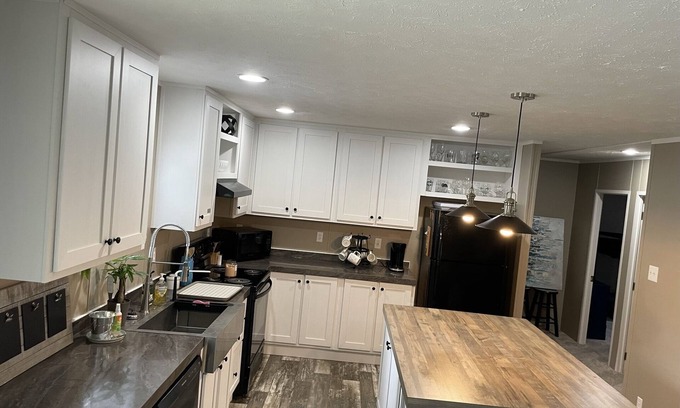 Macon House | It’s “Our Pleasure” to host you on Pleasure Drive