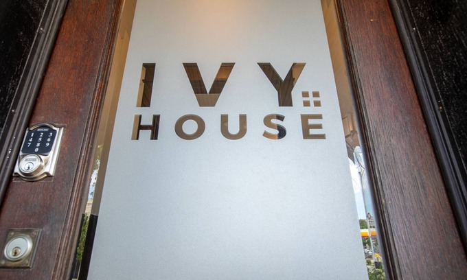 Hanover Place Apartment | Ivy House | Crossroads | 2nd & 3rd Floors