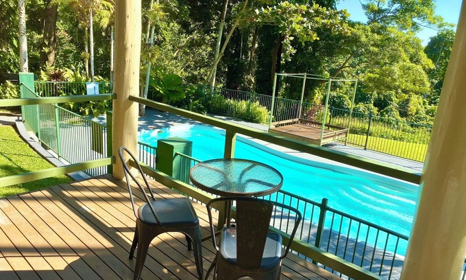 Bingil Bay Hostel | Jackaroo Treehouse Mission Beach - Hostel