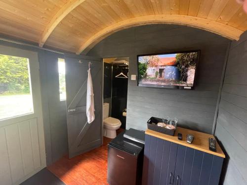 Sibford Gower House | Jackdaws Shepherds Hut Sibford Gower