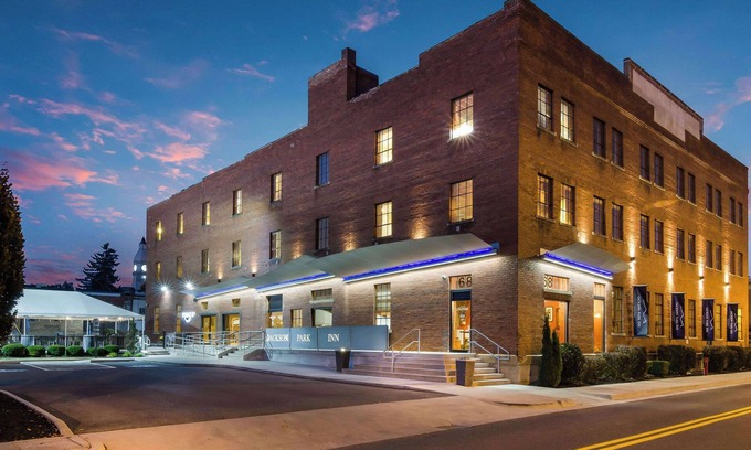 Pulaski Hotel | Jackson Park Inn, an Ascend Collection Hotel