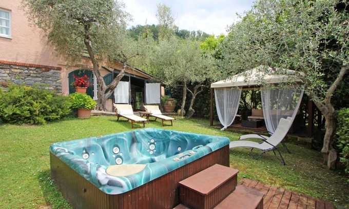 Ortonovo House | Jacuzzi, Sauna, Garden, A/C, 4 People