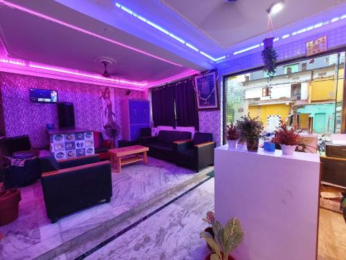 Etmadpur Hotel | Jain hotel Guest House Tundla