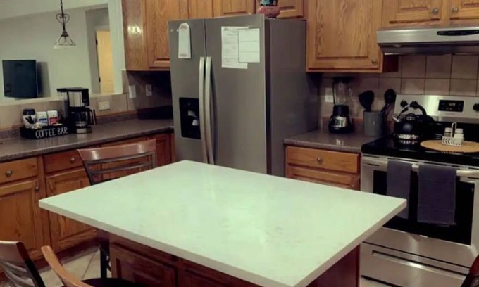 Northwest Los Angeles Heights Apartment | James’ Place