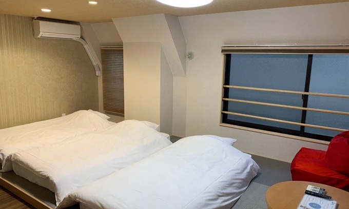 Abeno Apartment | Japanese triple 3 single mattresses separate bat - Room 307/Osaka Ōsaka
