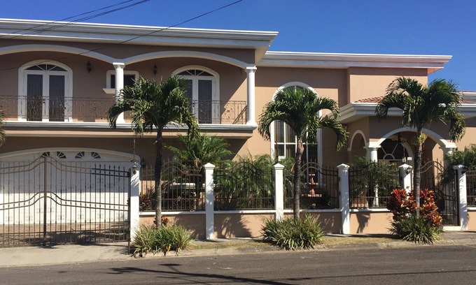San Antonio de Belen House | Jarahueca's House the best option for your vacations in Costa Rica