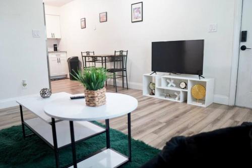Temple Crest Apartment | Jay's Cozy Arts