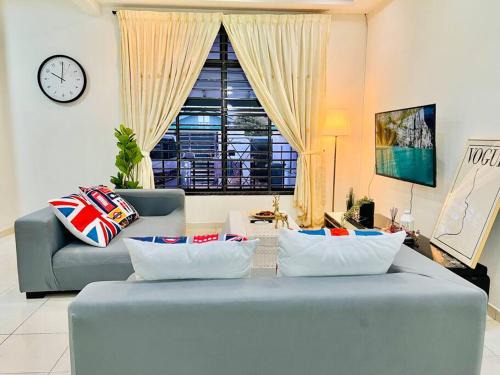 Bukit Indah House | JB-Bukit Indah 8-15pax Spacious Home! 5min to Aeon