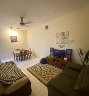 Klebang Kechil House | JeeheenMuslimHomestay Melaka with WIFI 5G