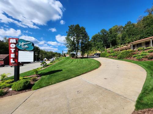 Clairton Hotel | Jefferson Hills Motel