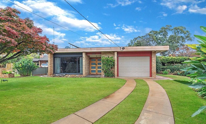 Echuca House | Jensen House - Retro Style with a modern update