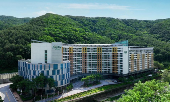 Gohan Resort | Jeongseon Mayhills Resort