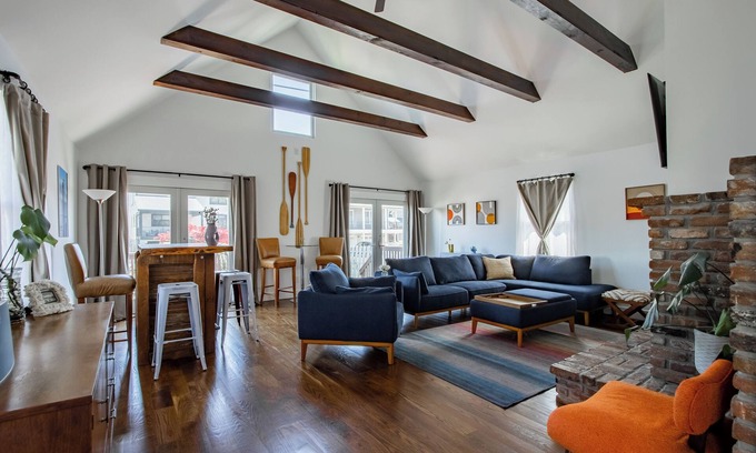Highlands House | JerseyShoreHouse w/Retro Cabana PRIME location Walk2Beach NYCFerry, Restaurants