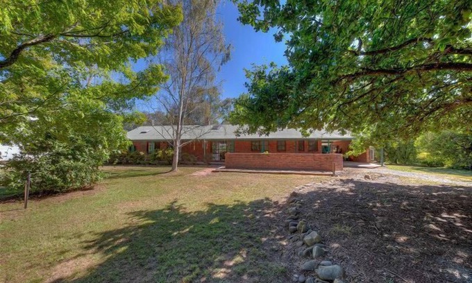 Porepunkah Apartment | John's River Retreat