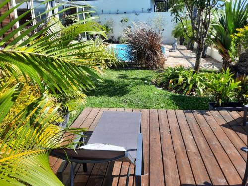 Sainte-Suzanne Apartment | Joli appartement, piscine, jacuzzi