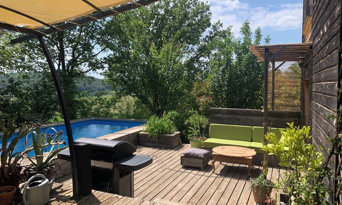 Saint-Cesaire-de-Gauzignan House | Jolie Maison en Bois Avec Piscine