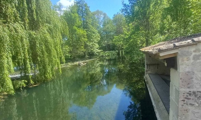 Vervant House | Jolie Charentaise Avec spa aux Pieds D'un Château