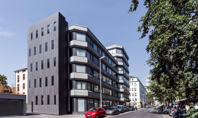 Bahnhofsviertel Apartment | Junior 2 Bedroom Apartment