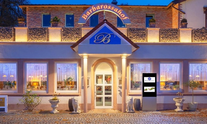 Kaiserslautern Hotel | Junior Suite King-size bed Shower /Bathtub, Toilet - Hotel-Restaurant Barbarossahof