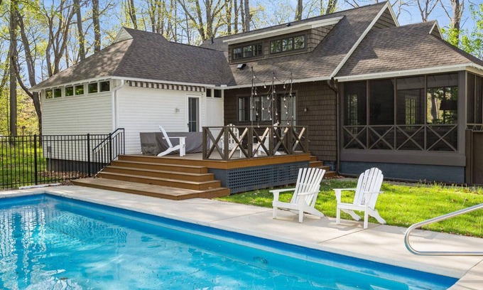 Lakeside House | Juniper Presents: Luxury Retreat w/Pool, Sauna + Hot Tub Near Beach