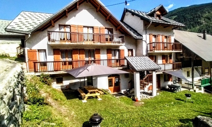 Saint-Colomban-des-Villards Apartment | Just 5 minutes from the Domaine des Sybelles! Fully equipped apartment with view.