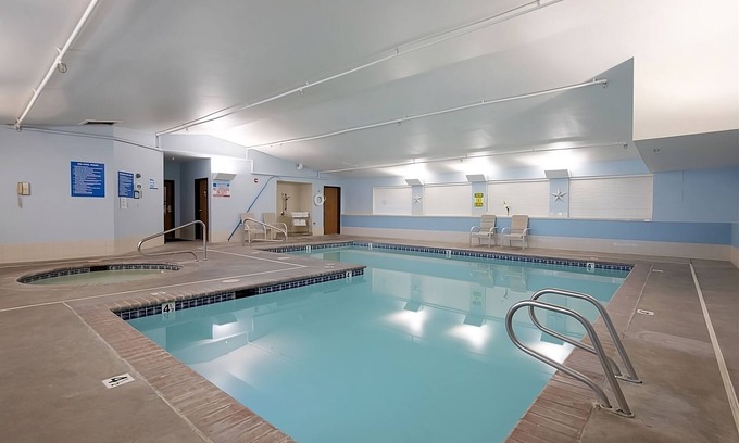 Pullman Hotel | Just a Minutes Drive to WSU! 2 Family-friendly Rooms w/Free Breakfast, Pool