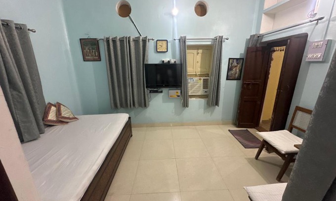 Mahmoorganj House | Just Be Happy Homestay