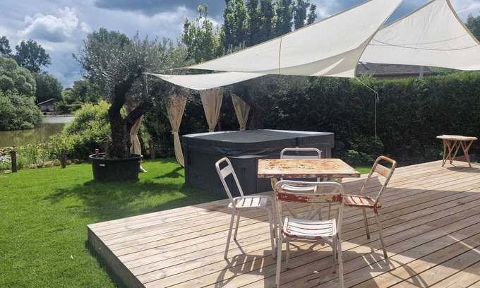 Courcelles-Sapicourt Ski Chalet | Käbane 81, Lodge Avec spa au Bord de L'eau