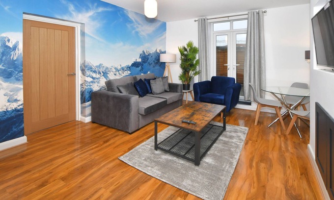 Burslem Apartment | K Suites - Lovely 2 bed Apt w/free parking