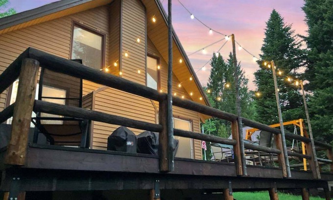 Island Park Cabin | KABINO: NEW! Hot tub DogsOK Fire Pit On trails 20 min to Yellowstone