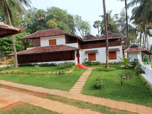 Ottapalam House | Kalappura Farm House Heritage