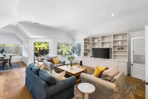 Merivale House | Kaleido Nook Enchanting 3BR Magic on Rugby Street