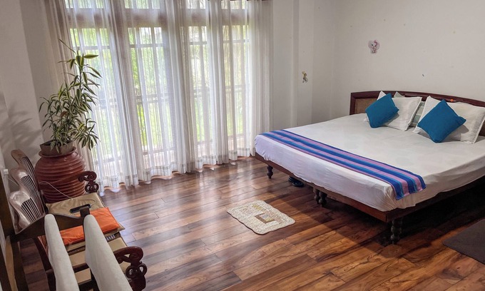 Kandy House | Kandy Bloomstay is a warm, hillside retreat just 10 min walk from Kandy city.