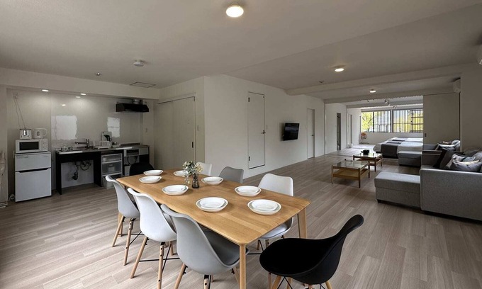 Hatsukaichi Apartment | KANIWASOU 2 BR Apt Near Itsukushima Shrine for 12 Ppl