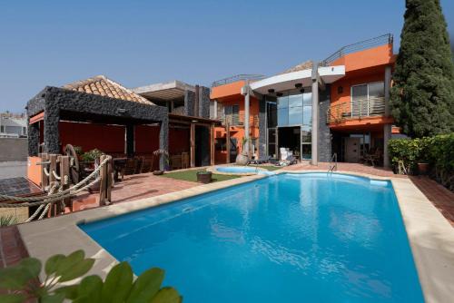Costa Adeje House | Karat Villa Kanaria
