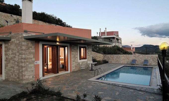 Nea Tirintha Villa | Karayiannis Villas