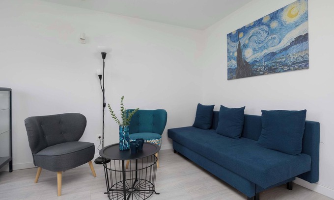 Muranow Apartment | Karmelicka 19 | Warsaw | Bright Apartment | Near Centre