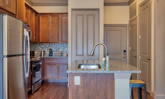 Central West End Apartment | Kasa | Inviting 1 BD + Gym Access | St. Louis