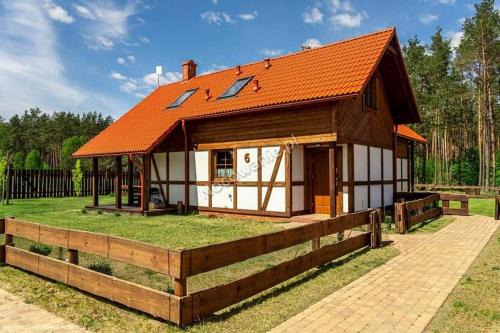 Lipnica House | Kaszuby w Ostoja Bukowo - U Małgośki domek 6 z widokiem na las i internetem