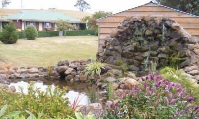 Sheffield Hotel | Kentish Hills Retreat