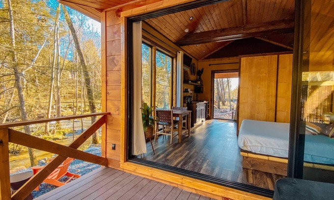 Goldbond Cabin | Kenya Safari Lodge w/hot tub- Four Fillies Lodge