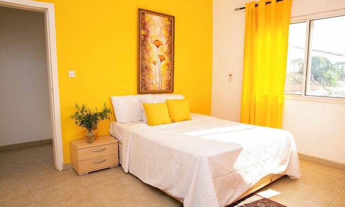 Kololi Apartment | Kerr Ayo's One bedroom apartment, 5 Minutes away from Senegambia beach.