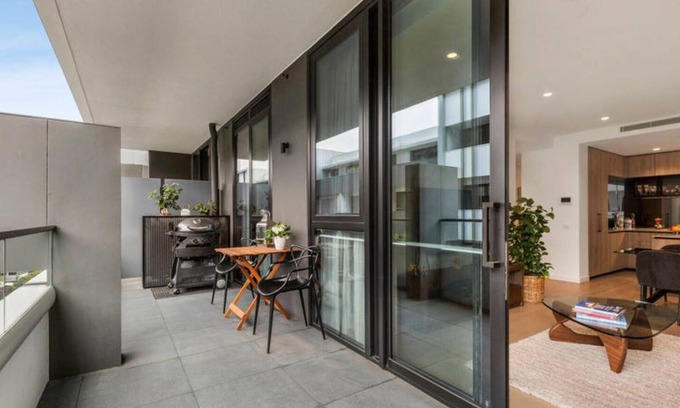 Kew Apartment | Kew 8 Night Stay Min Max 2 adults