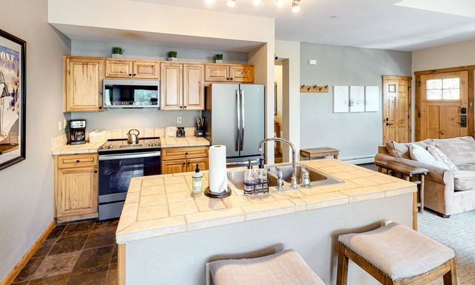 Lakeside Village House | Keystone Village Home w/Shared Hot Tub & Free Ski Transport - Walk to Dining