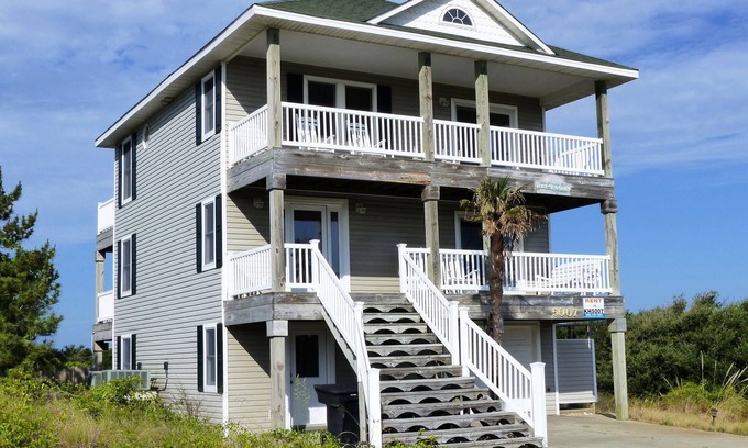 Sea Scape House | KH5007- Beautiful, 4 BRs, Private Pool, Hot Tub and Foosball, Dogs Allowed!