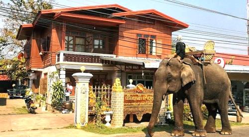 Champasak House | Khamphouy Guesthouse